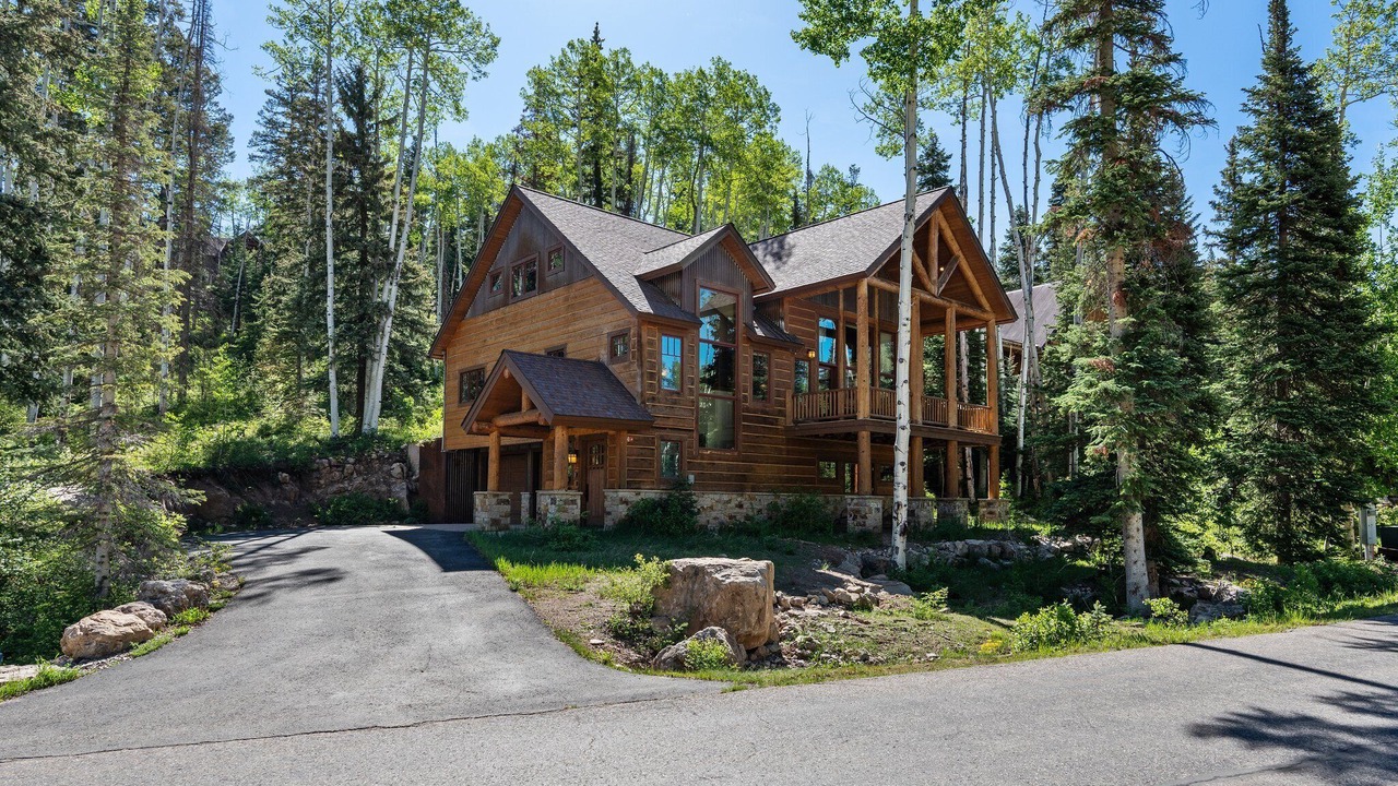 Photo of Outdoor in Columbine Lake