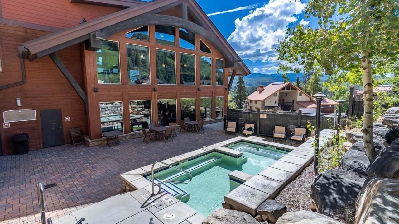 Photo of Outdoor in Columbine Lake