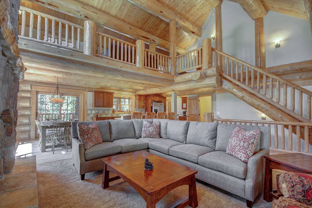 Photo of Bedroom in Quandary Village