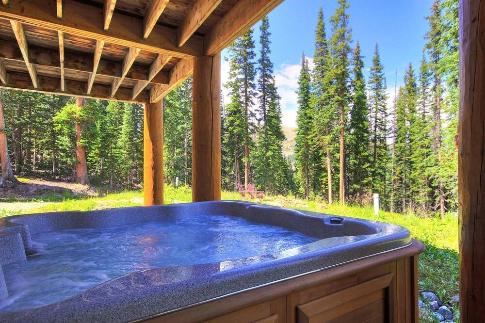 Photo of Outdoor in Quandary Village