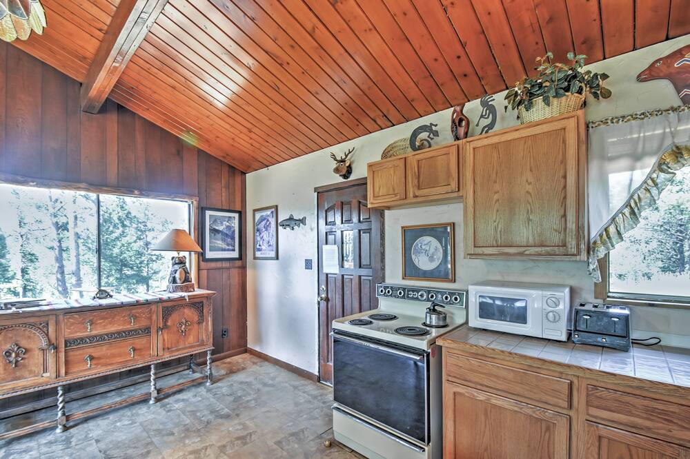 Photo of Kitchen in Rainbow Valley