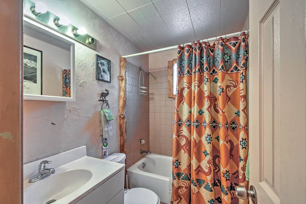 Photo of Bathroom in Rainbow Valley
