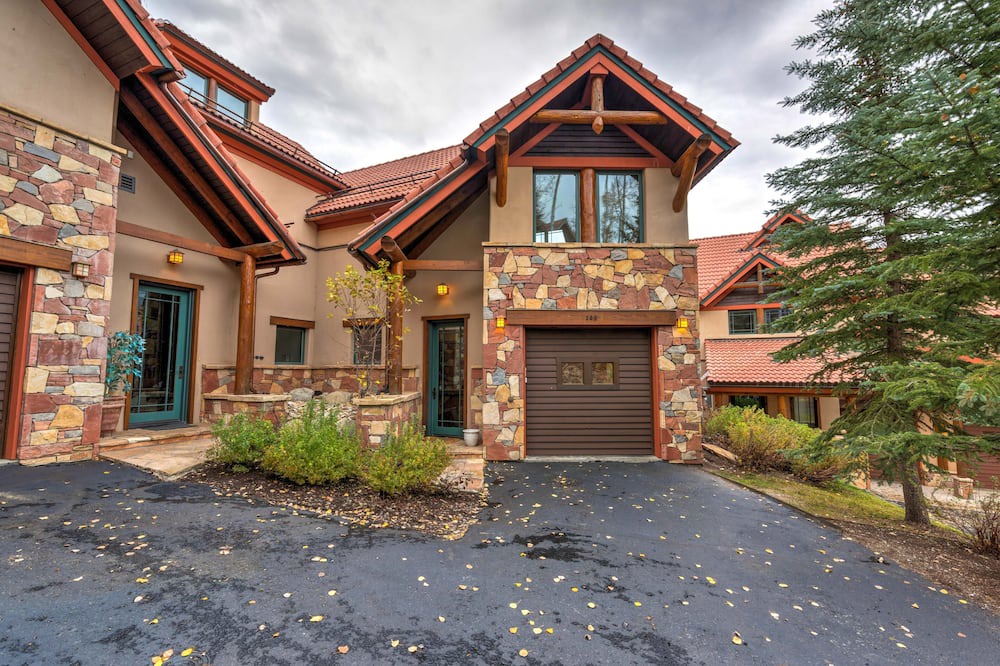Photo of Outdoor in Mountain Village