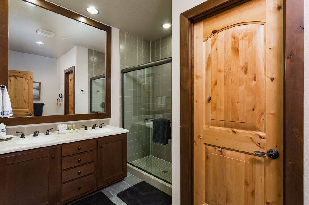 Photo of Bathroom in Purgatory
