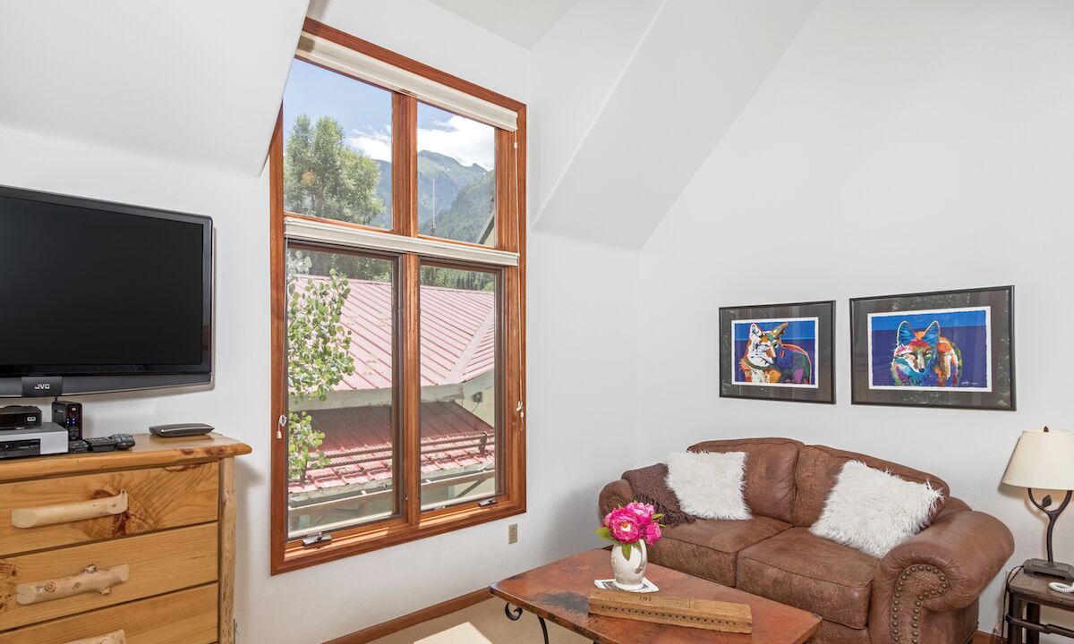 Photo of Livingroom in Telluride