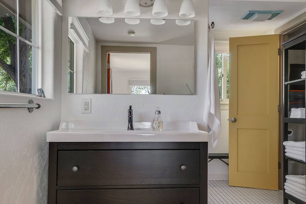 Photo of Bathroom in Redlands