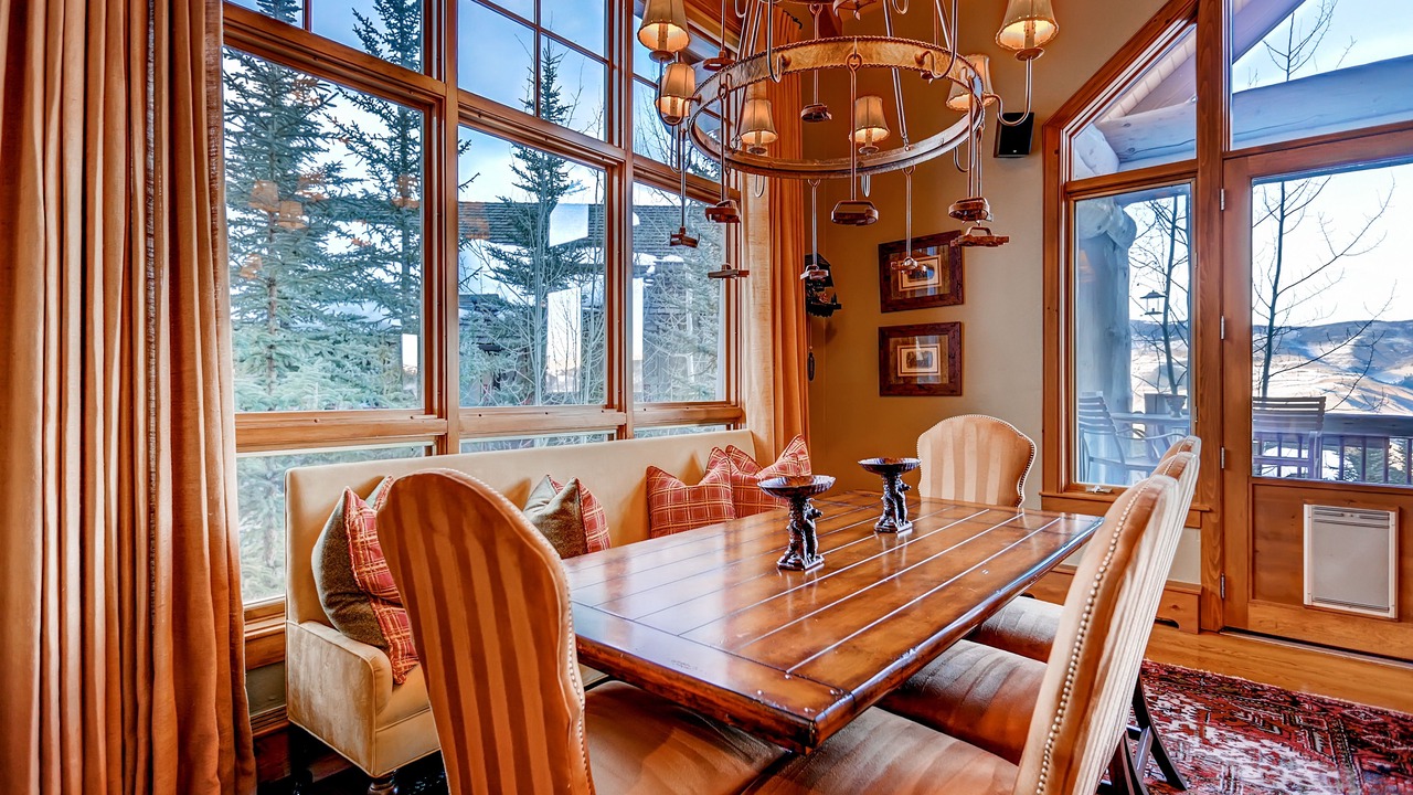Photo of Livingroom in Avon