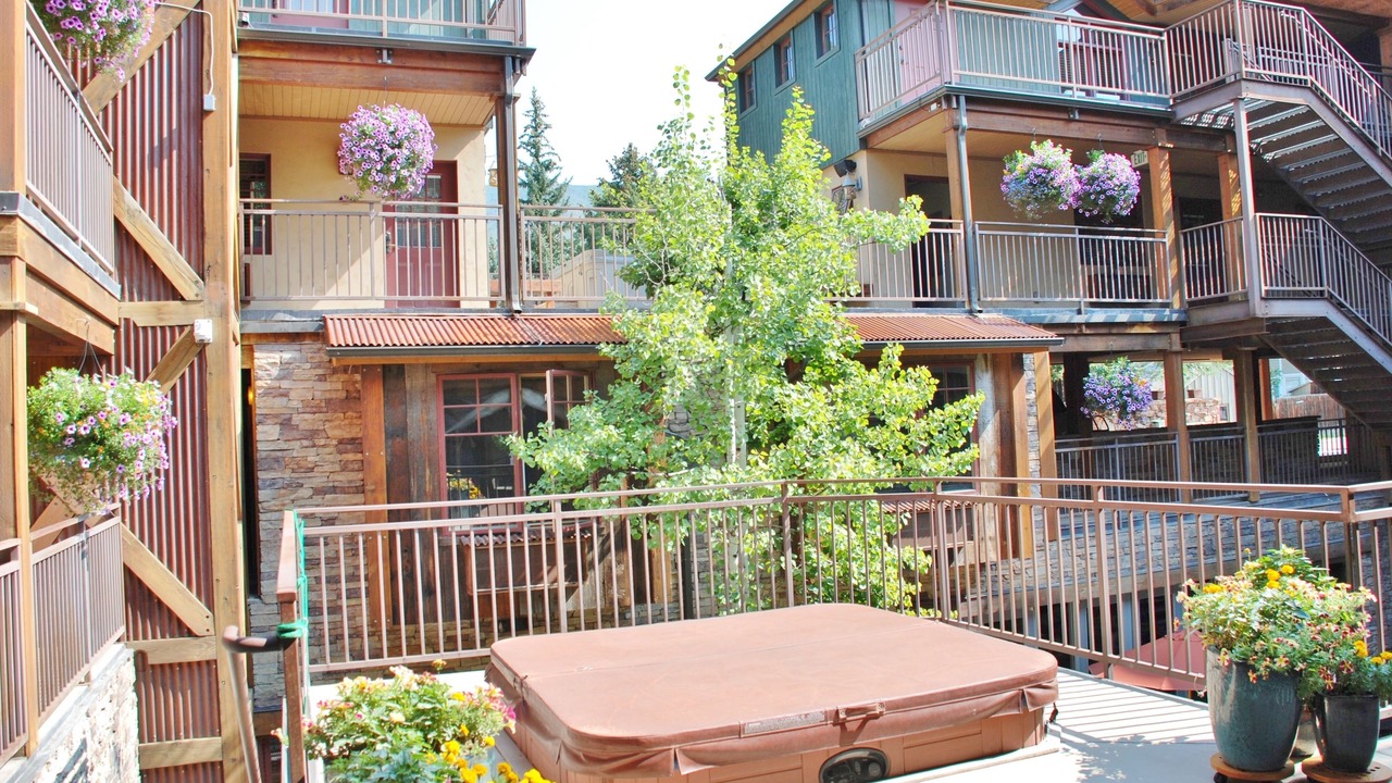 Photo of Outdoor in West End