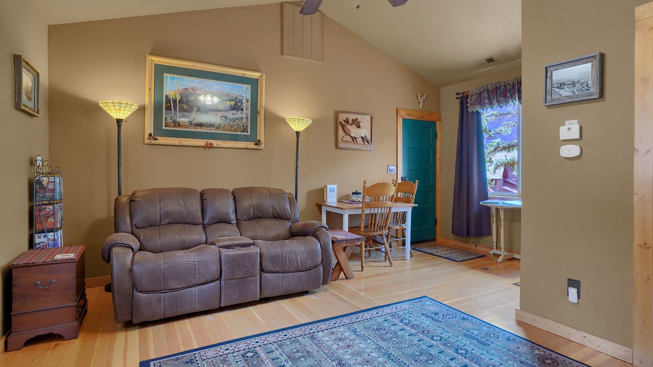 Photo of Livingroom in Cascade