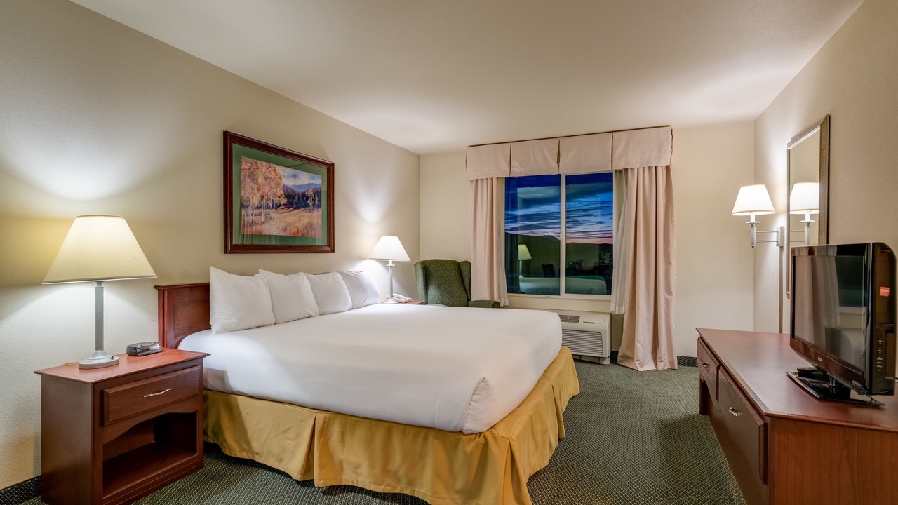 Photo of Bedroom in Parachute