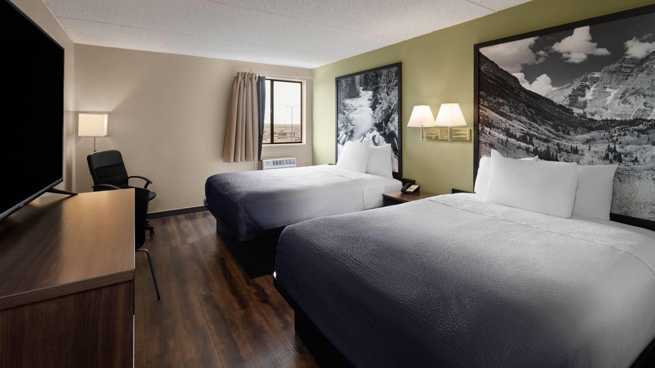 Photo of Bedroom in Northwest Colorado Springs