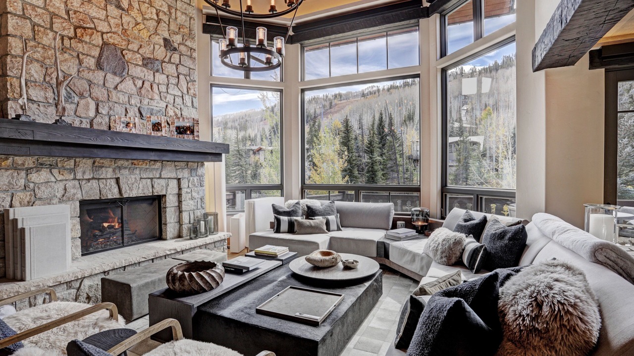 Photo of Livingroom in Vail