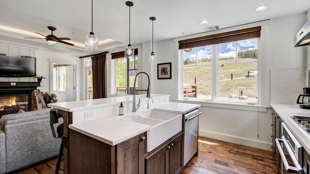 Photo of Kitchen in Peak 8