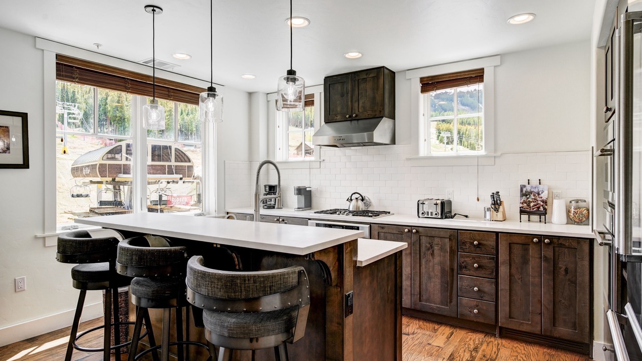 Photo of Kitchen in Peak 8