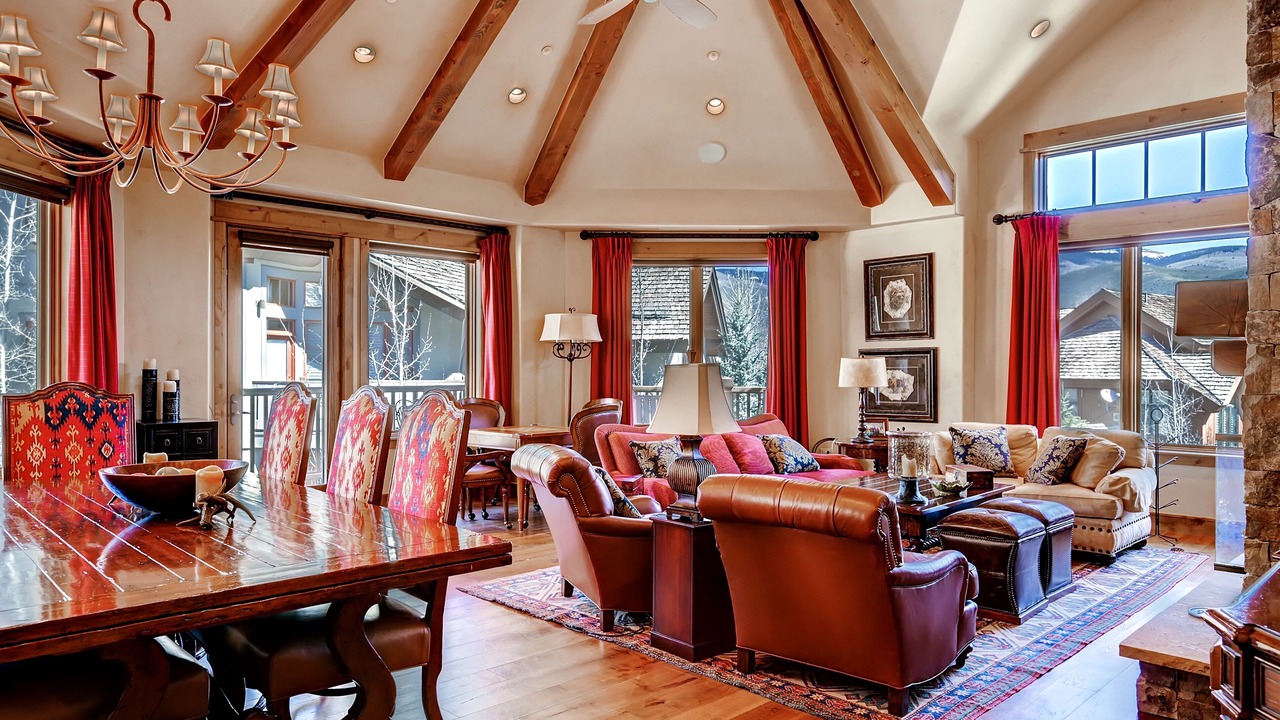 Photo of Livingroom in Edwards