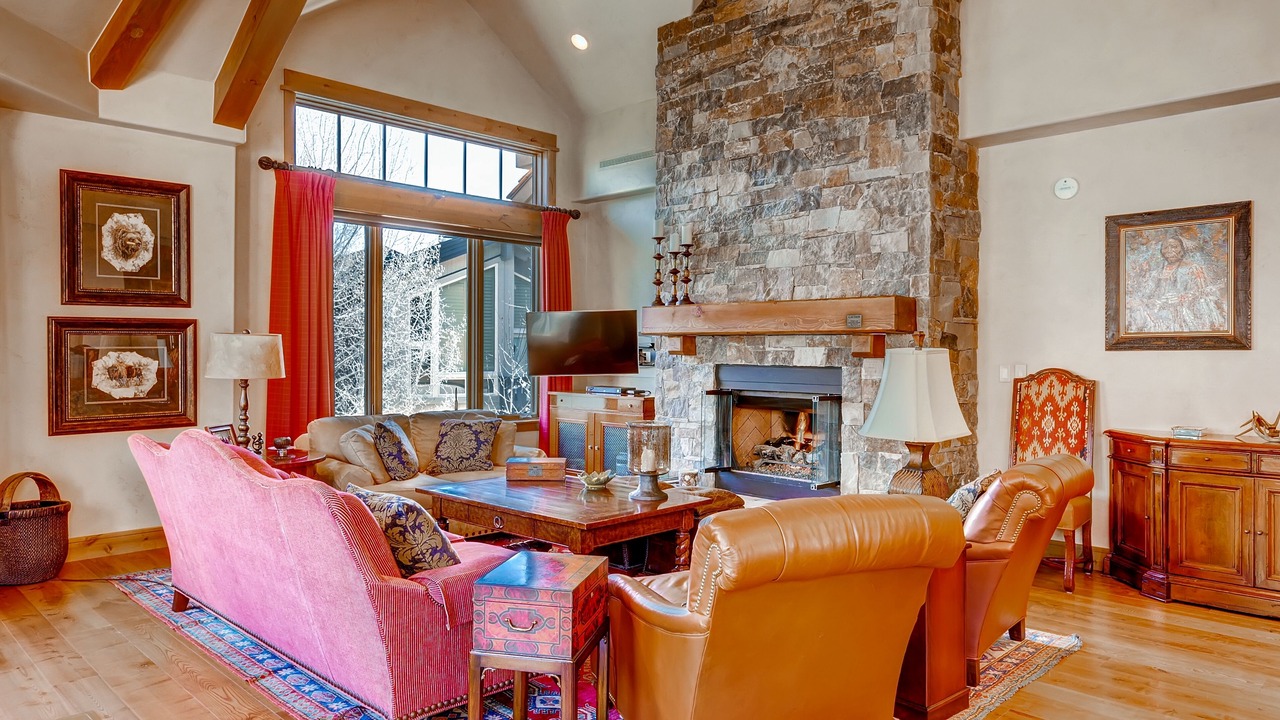 Photo of Livingroom in Edwards