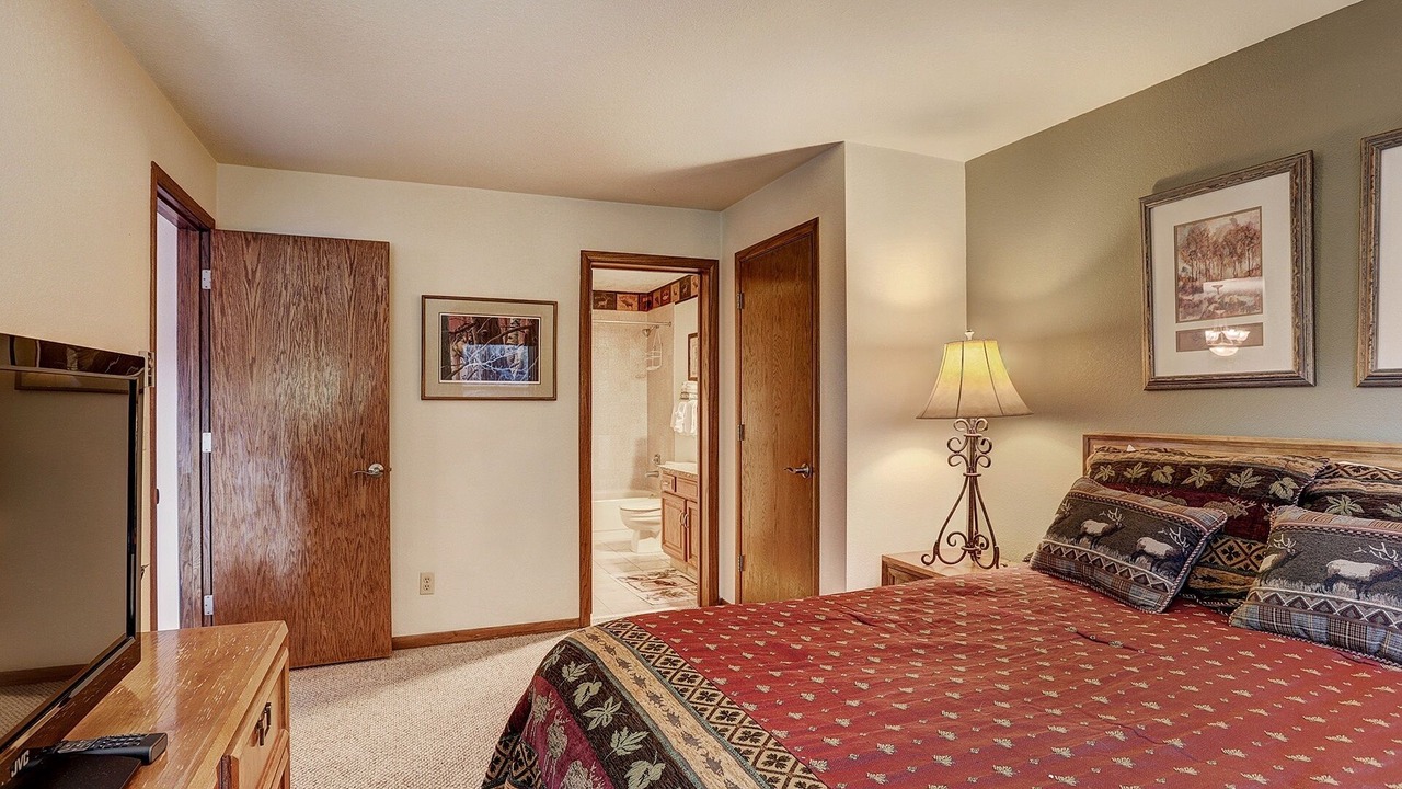 Photo of Bedroom in Mountain House