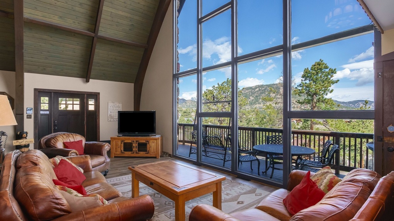 Photo of Livingroom in Carriage Hills