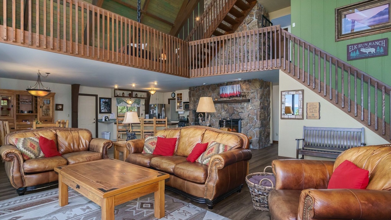 Photo of Livingroom in Carriage Hills