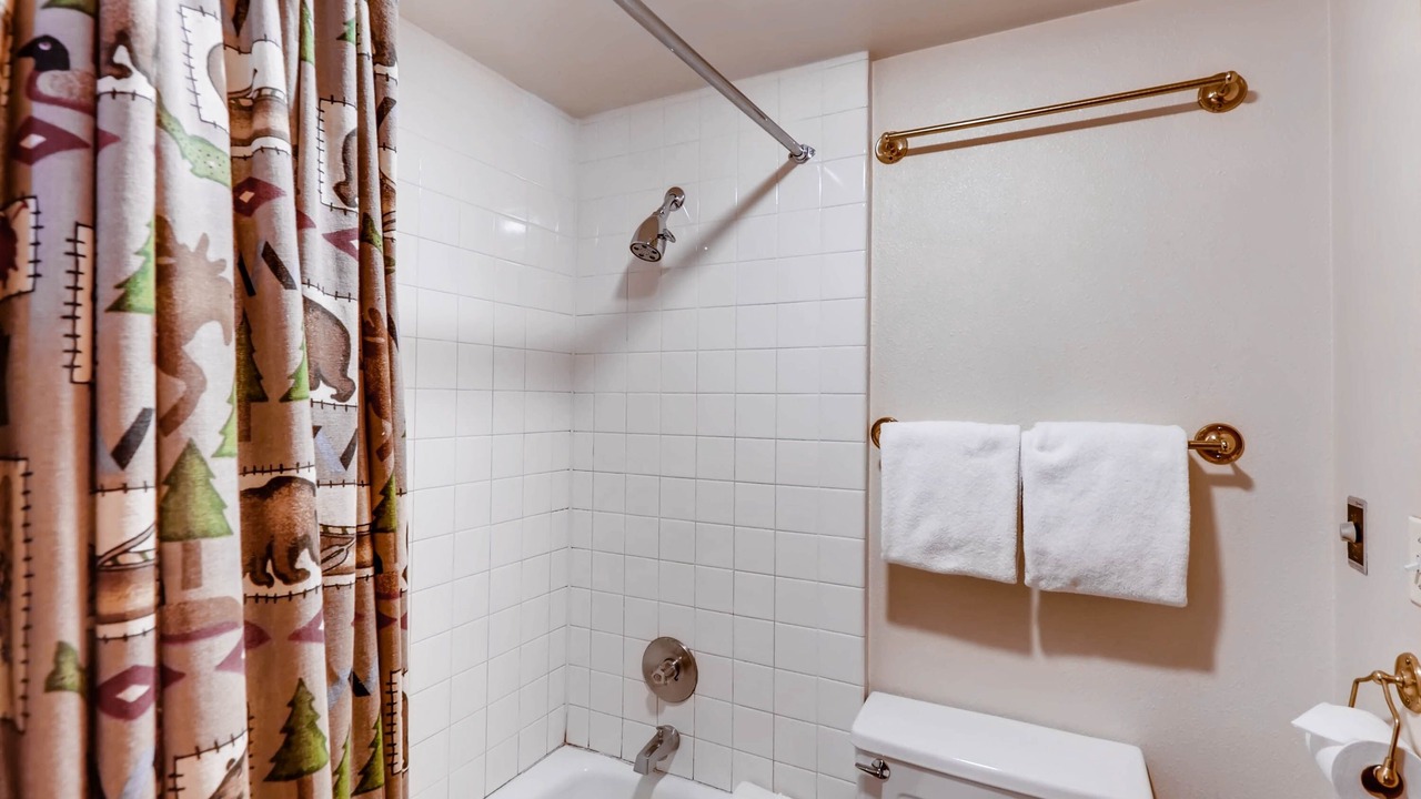 Photo of Bathroom in Lakeside Village