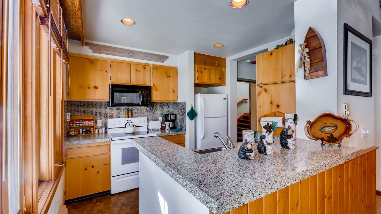 Photo of Kitchen in Lakeside Village