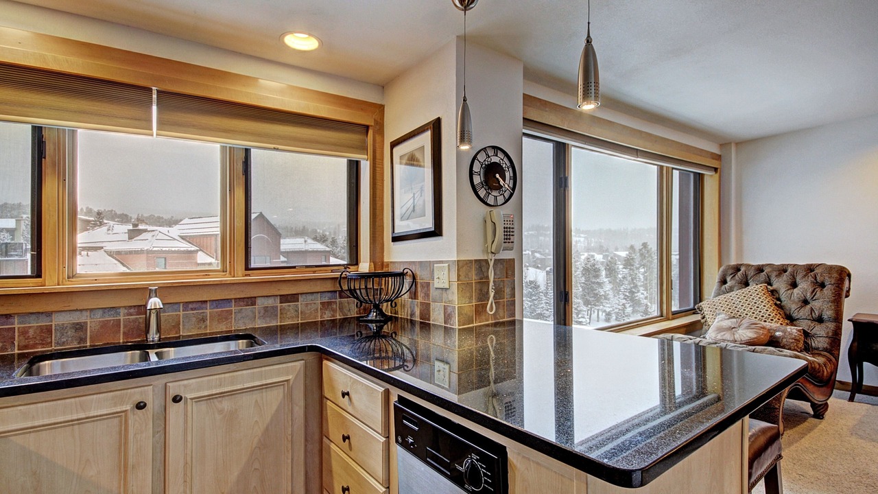 Photo of Kitchen in Peak 9