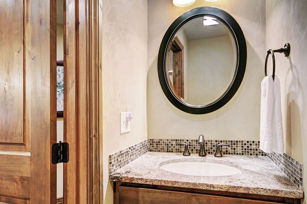 Photo of Bathroom in Peak 9