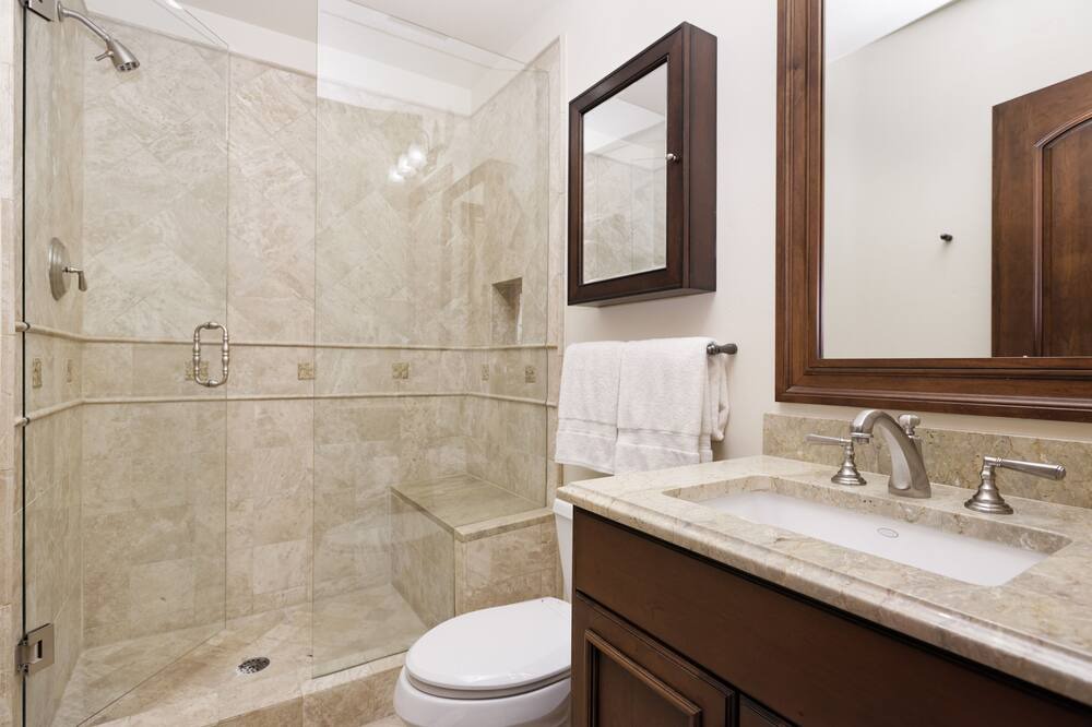 Photo of Bathroom in Village Walk