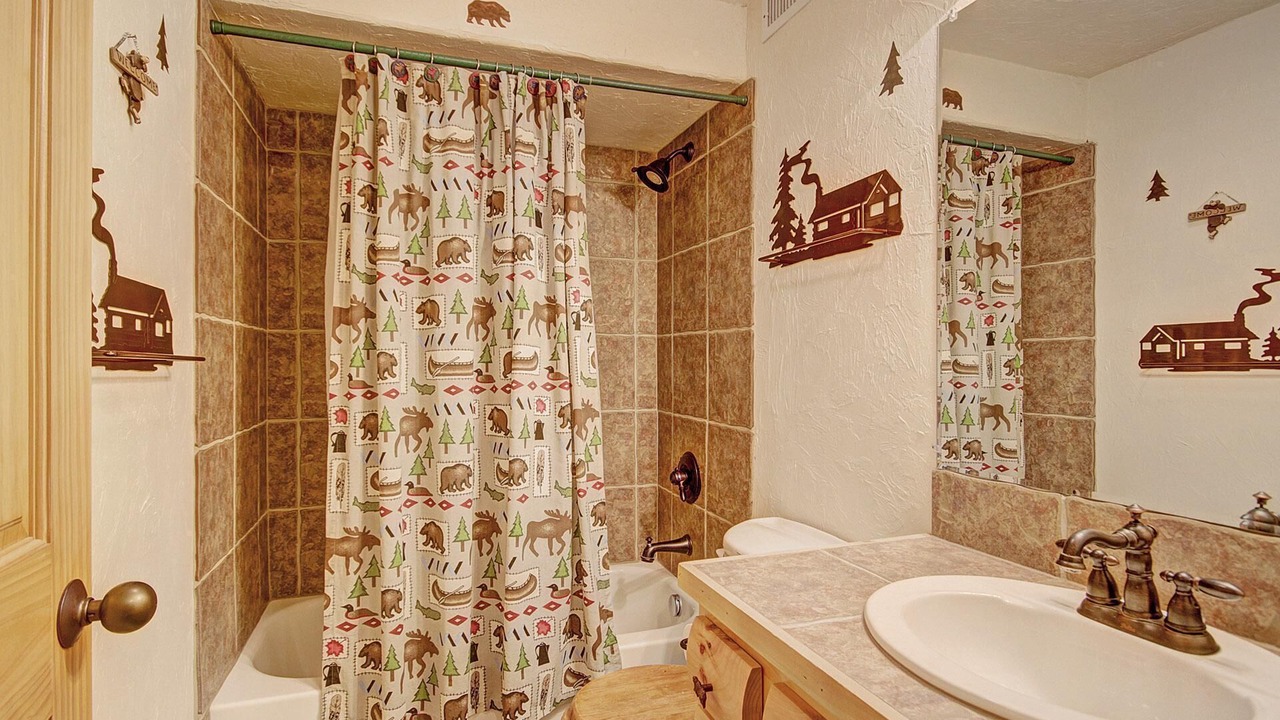 Photo of Bathroom in Huron Heights