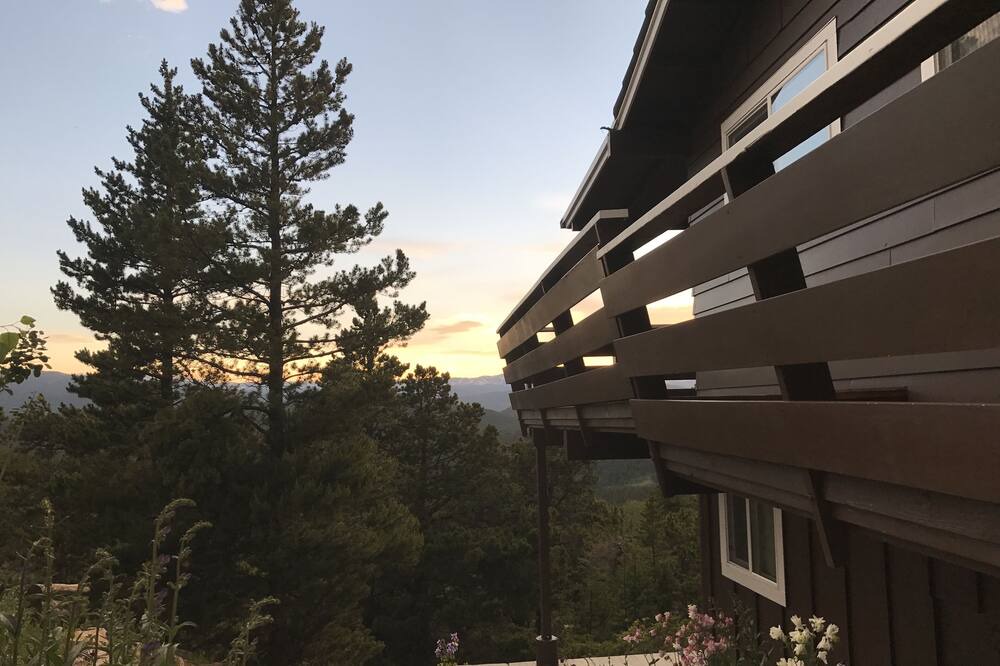 Photo of Outdoor in Black Hawk