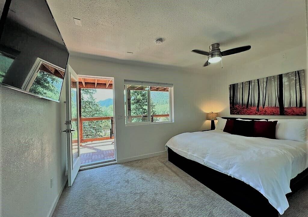 Photo of Bedroom in Green Mountain Falls
