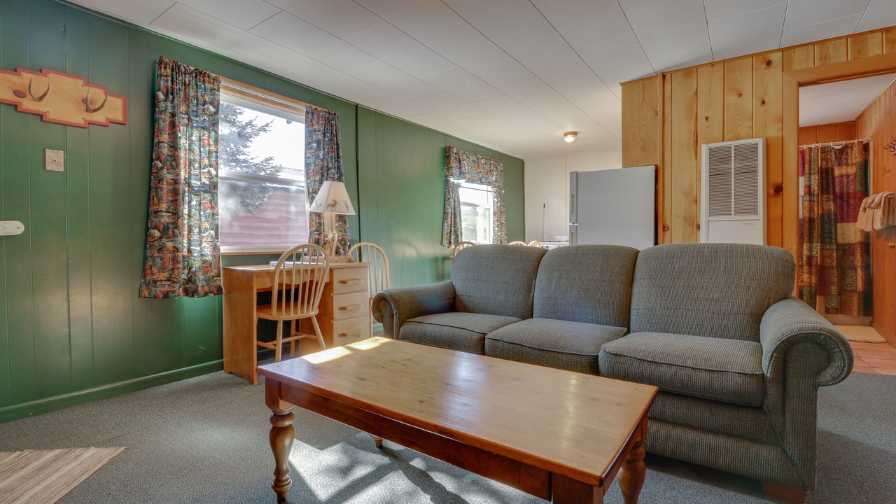 Photo of Livingroom in South Fork