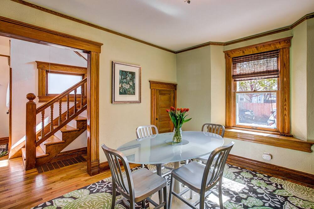 Photo of Livingroom in Central Colorado Springs