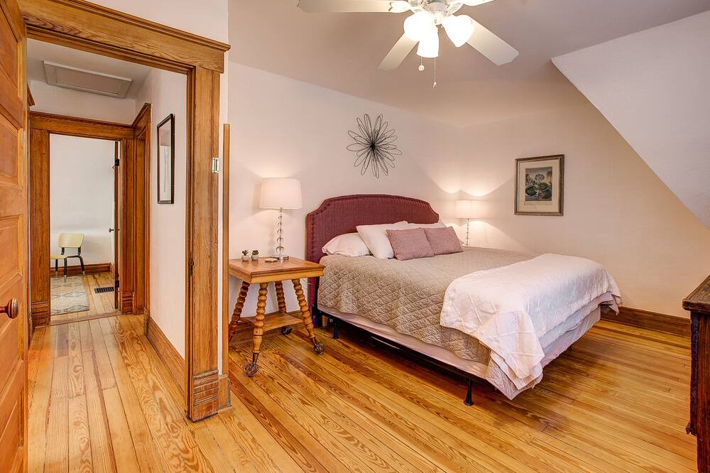 Photo of Bedroom in Central Colorado Springs