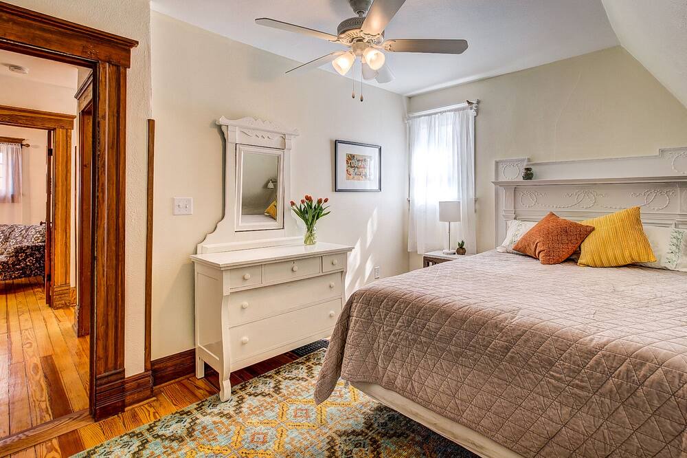Photo of Bedroom in Central Colorado Springs