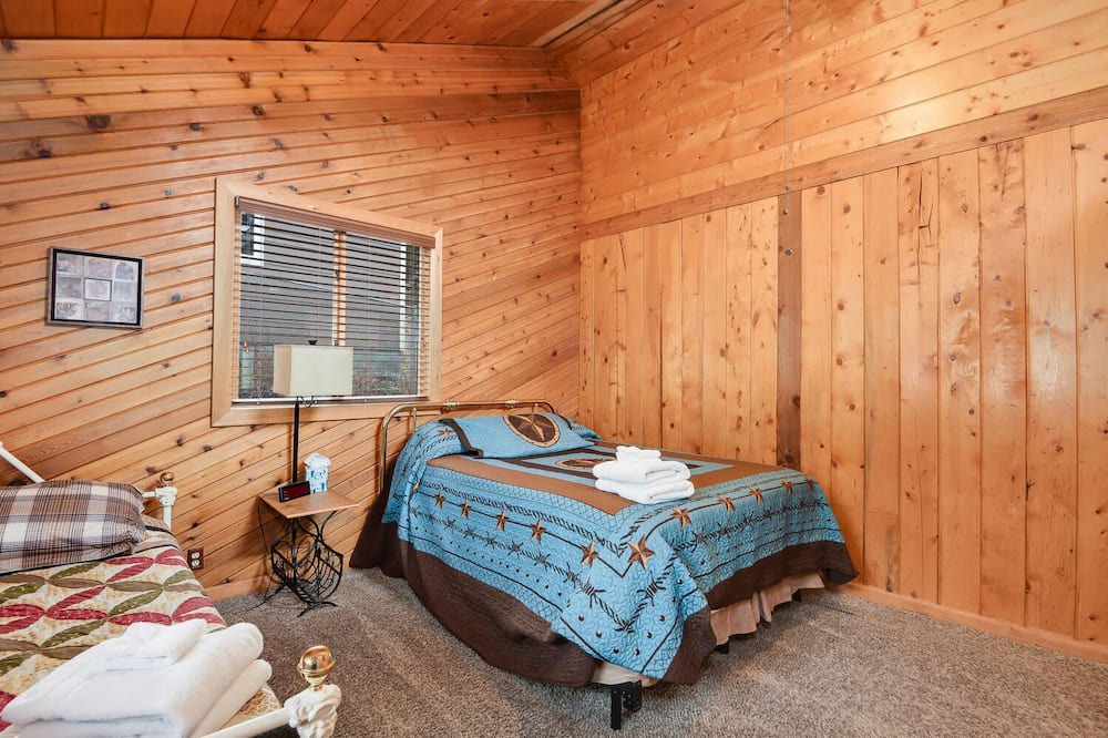 Photo of Bedroom in Coal Creek
