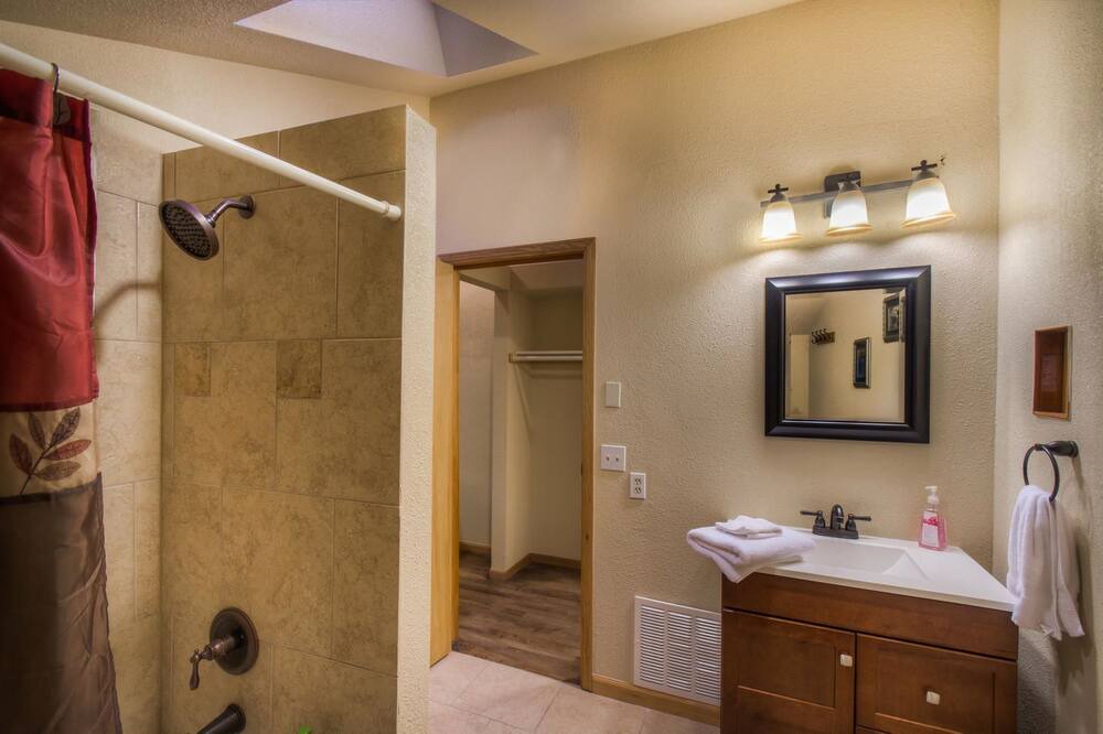 Photo of Bathroom in Coal Creek