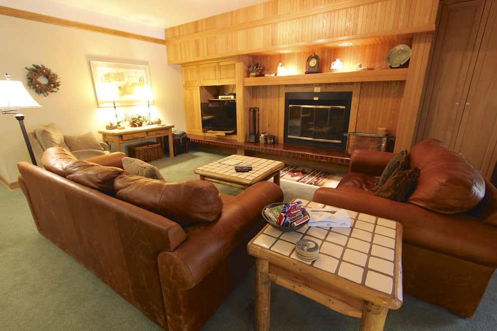 Photo of Livingroom in Mountain House