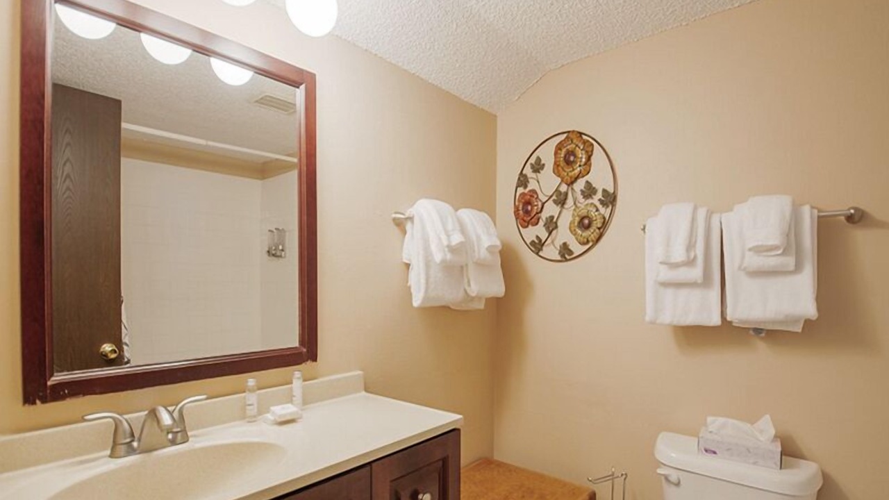 Photo of Bathroom in Fraser