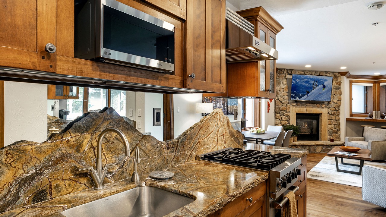 Photo of Kitchen in Highlands Townhomes