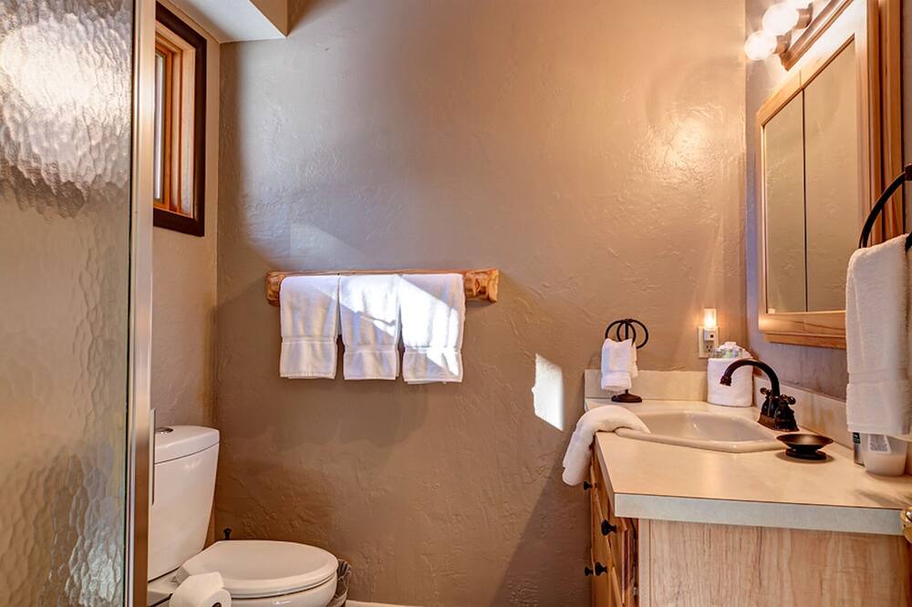Photo of Bathroom in Weisshorn