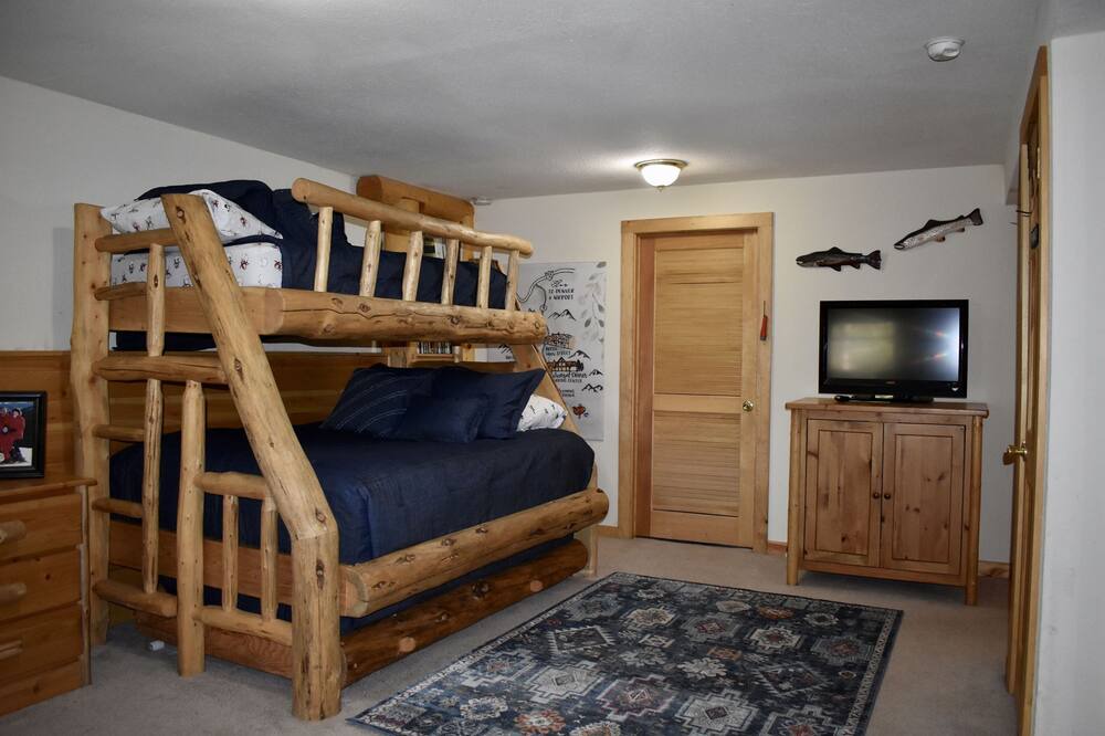 Photo of Bedroom in Breckenridge Park Estates