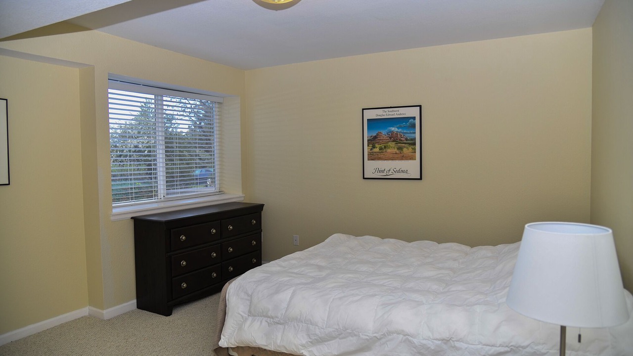Photo of Bedroom in Gleneagle