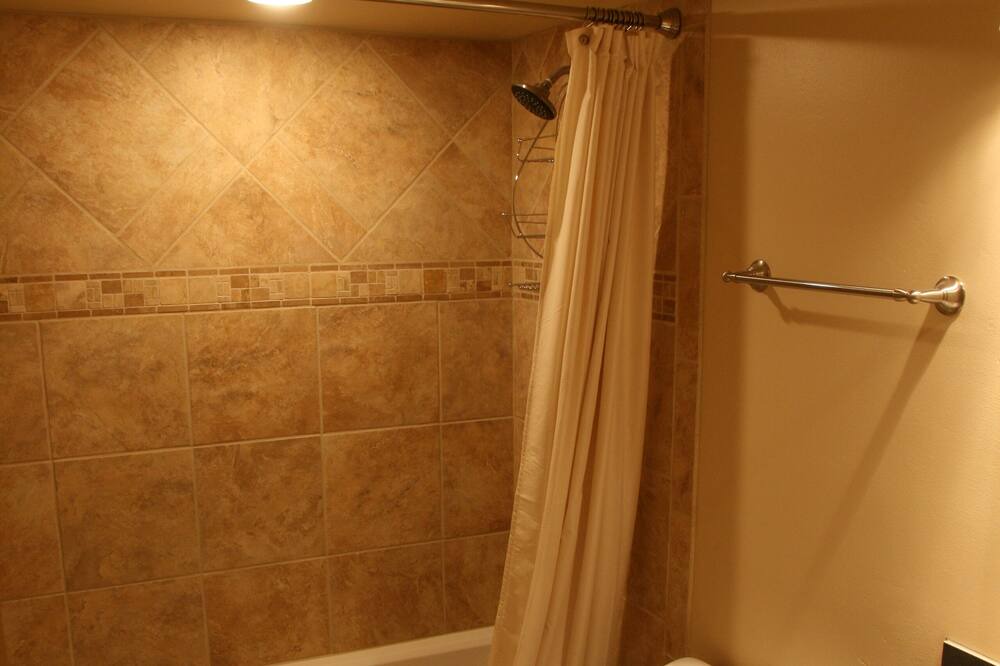 Photo of Bathroom in Wildernest