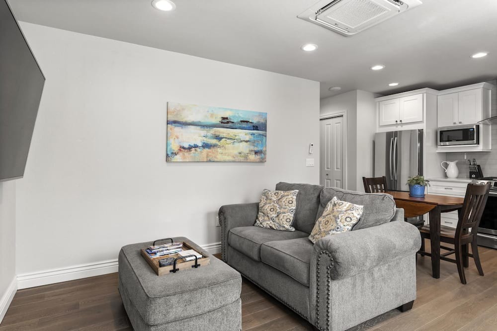 Photo of Livingroom in City Park