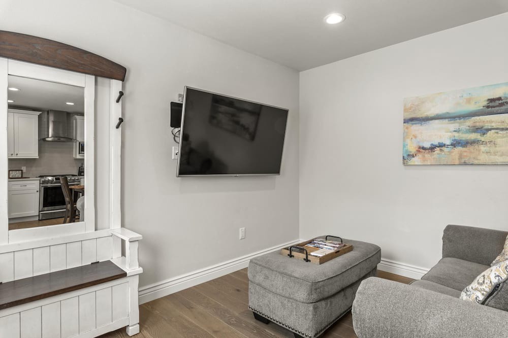 Photo of Livingroom in City Park