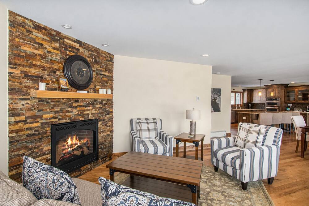 Photo of Livingroom in Estes Park