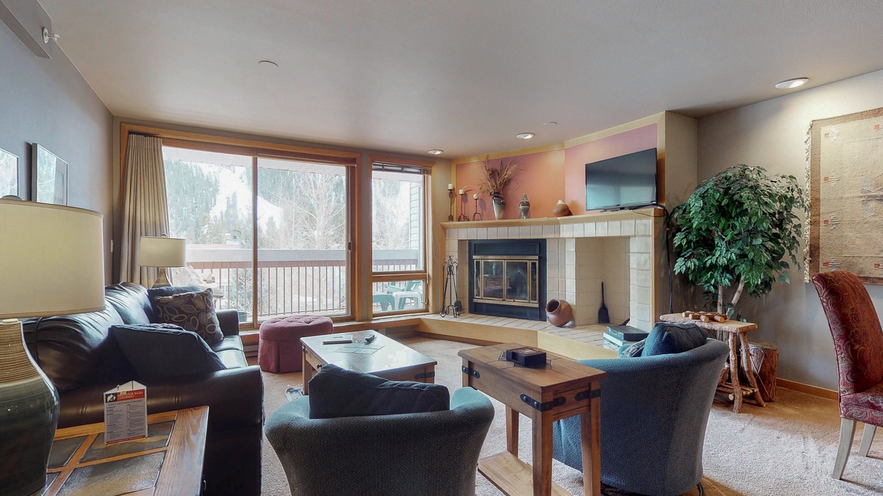 Photo of Livingroom in Mountain House