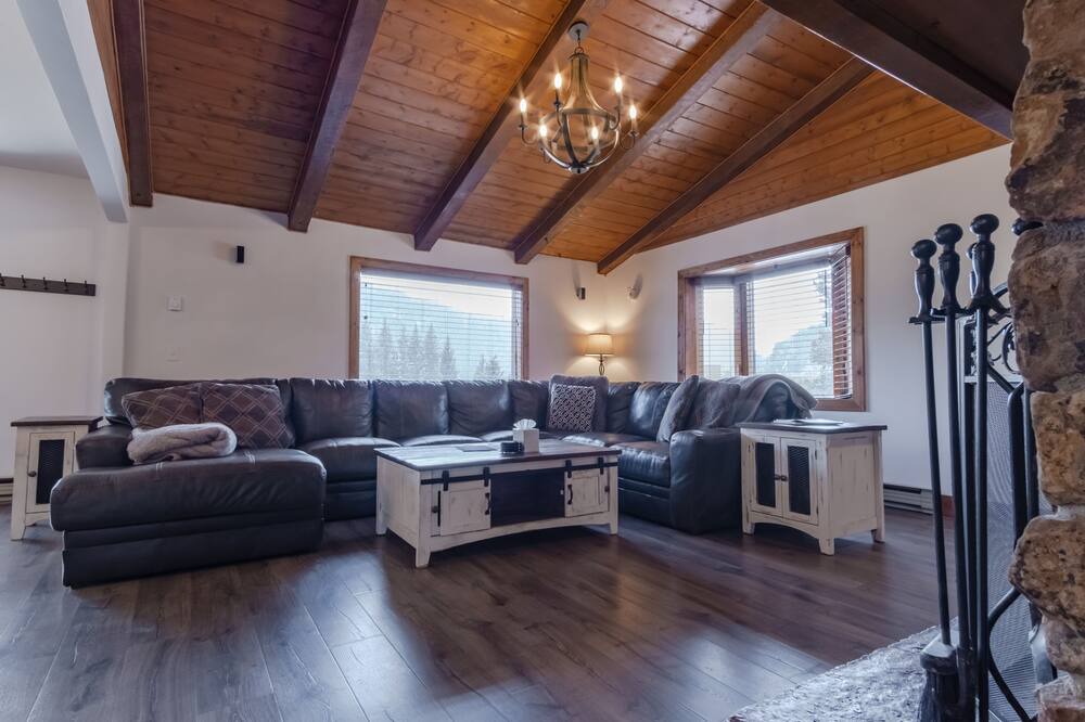 Photo of Livingroom in Almont