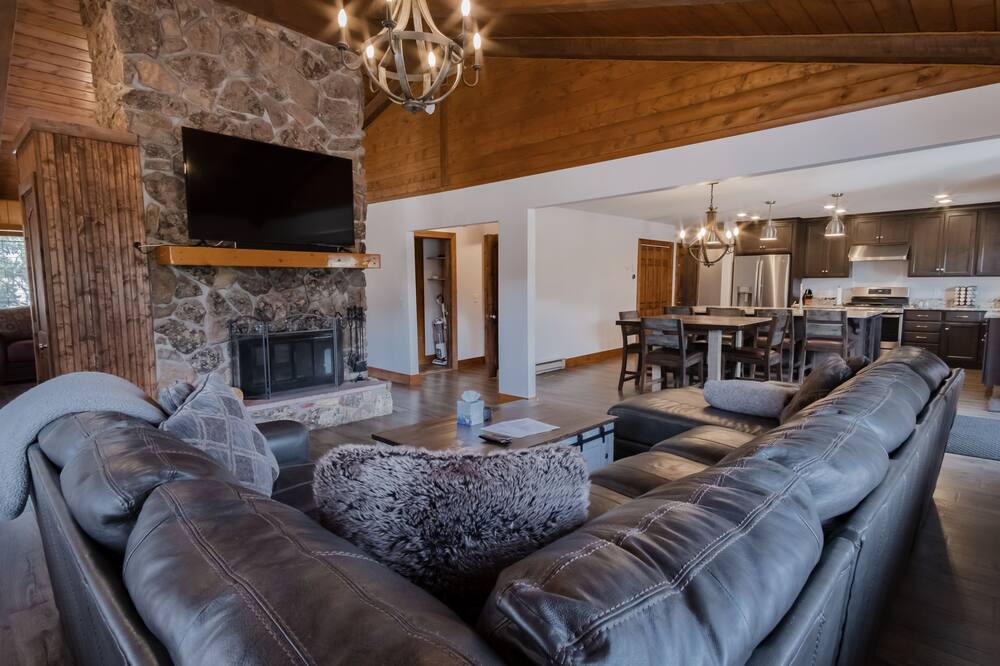 Photo of Livingroom in Almont